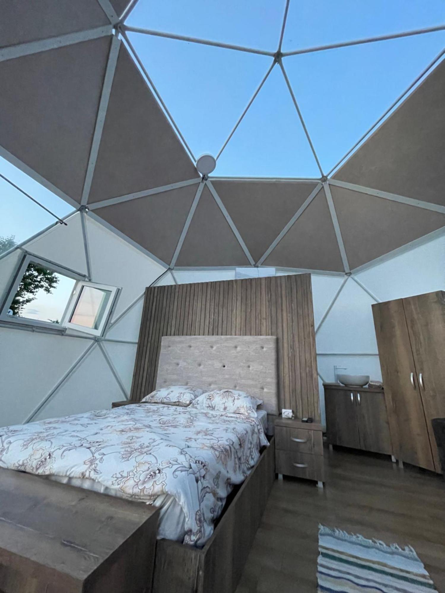 Wineyards Salin Bed & Breakfast Turda Bagian luar foto