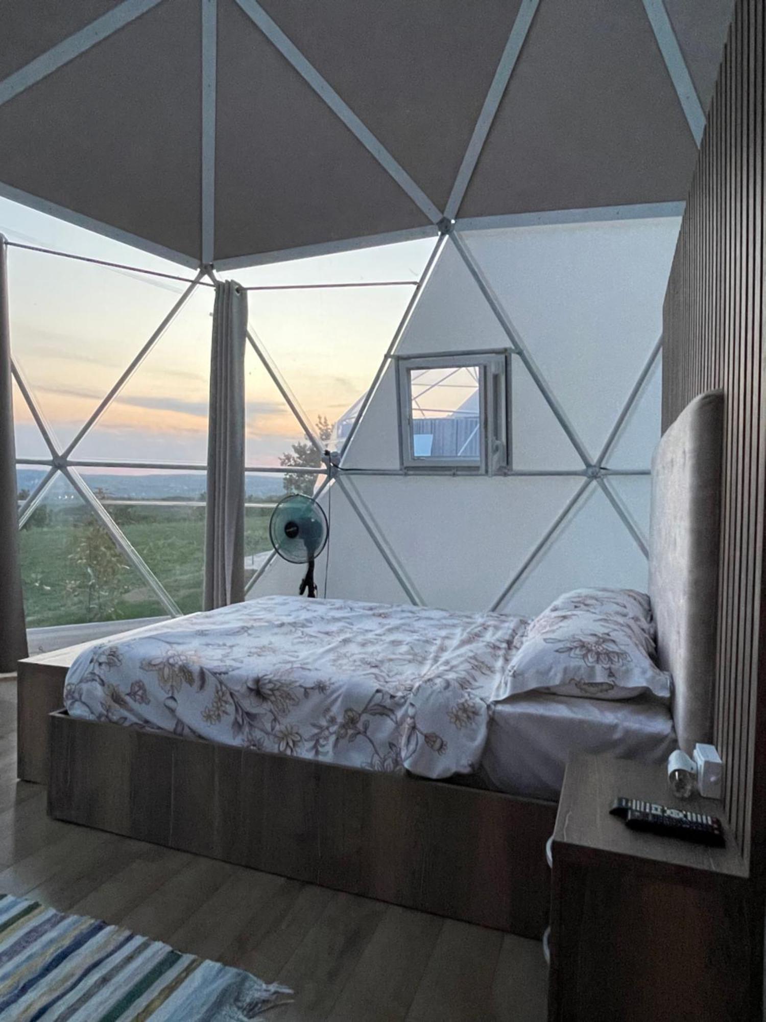 Wineyards Salin Bed & Breakfast Turda Bagian luar foto
